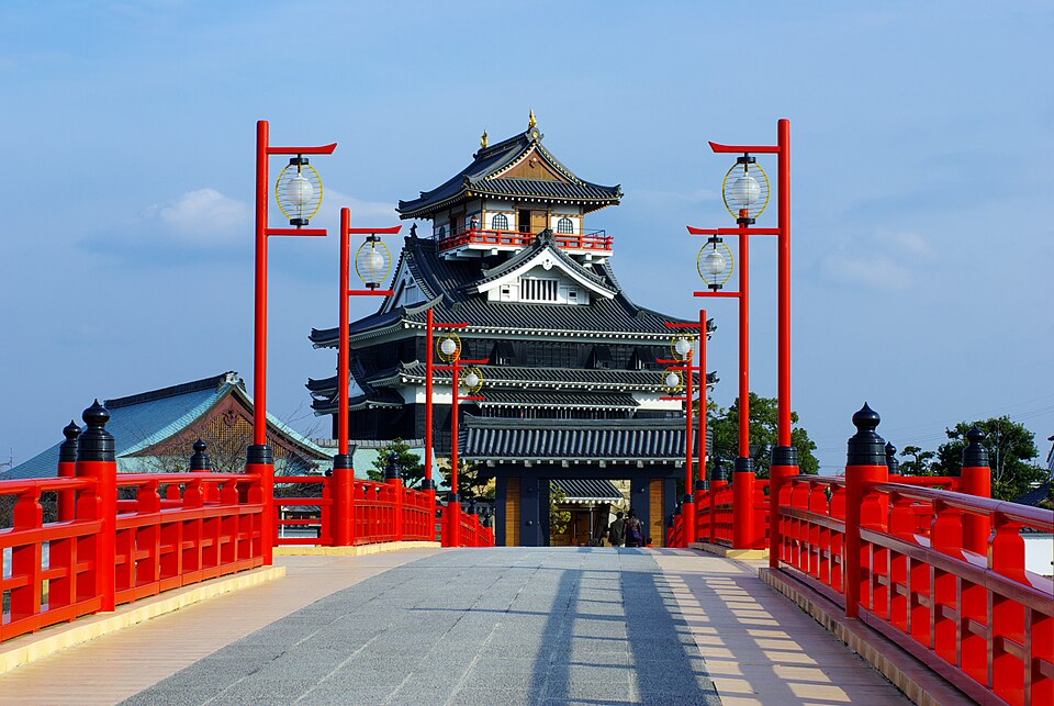 清洲城模擬天守と大手橋
